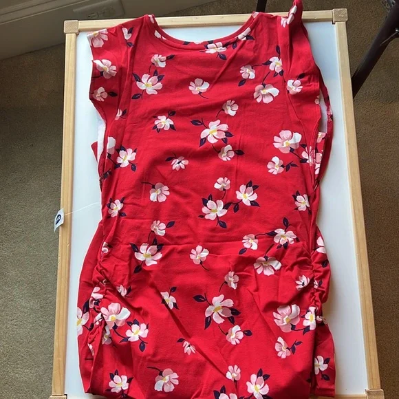 Old Navy Floral Print Maternity Dress - Picture 5 of 8